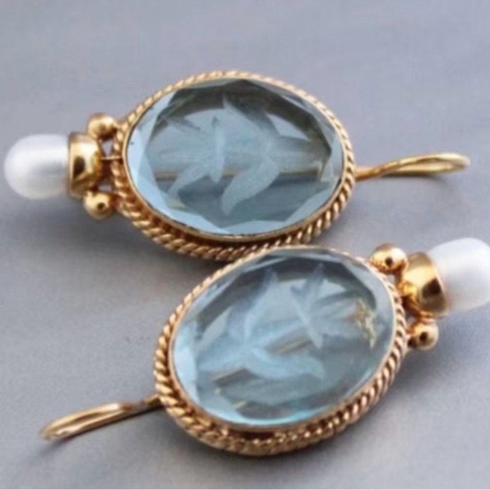 Elegant Gold and Blue Earrings with Pearl Drop - Picture 3 of 5